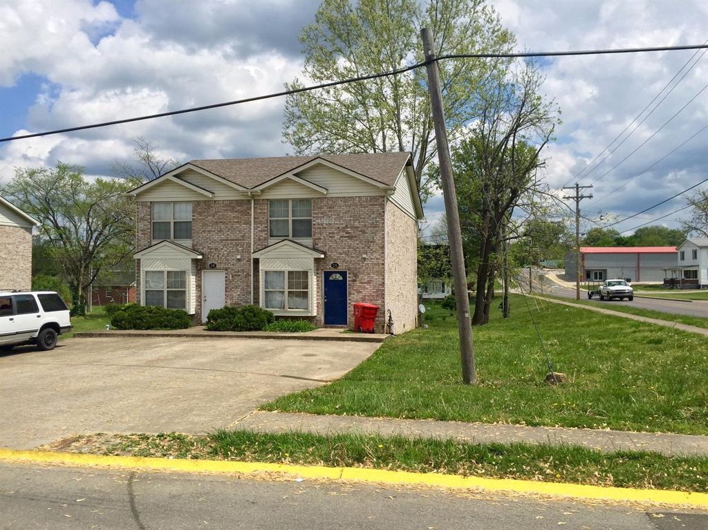 2 Baldwin St, Berea, KY 2 Bed, 2 Bath MultiFamily Home 3 Photos