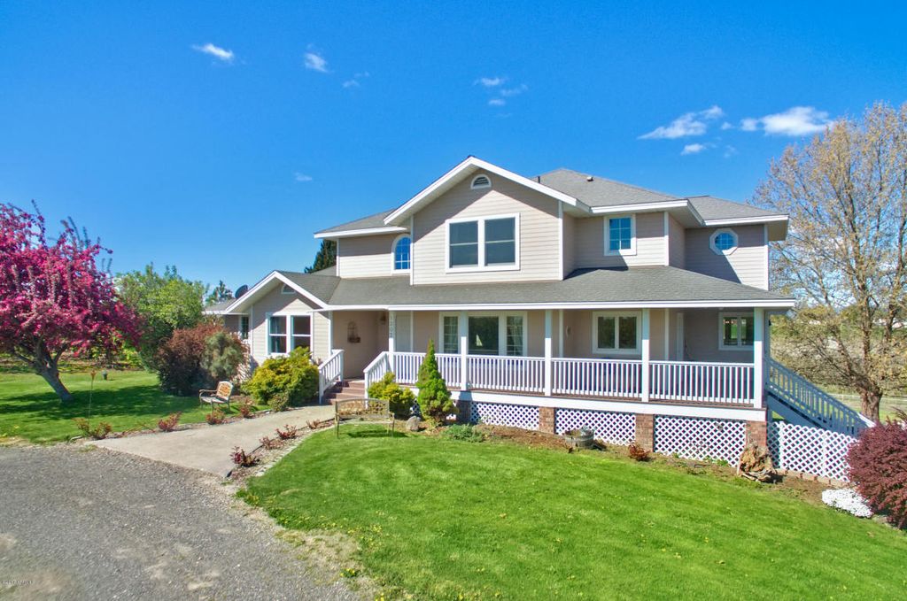 1302 Division Rd, Zillah, WA 98953 Trulia