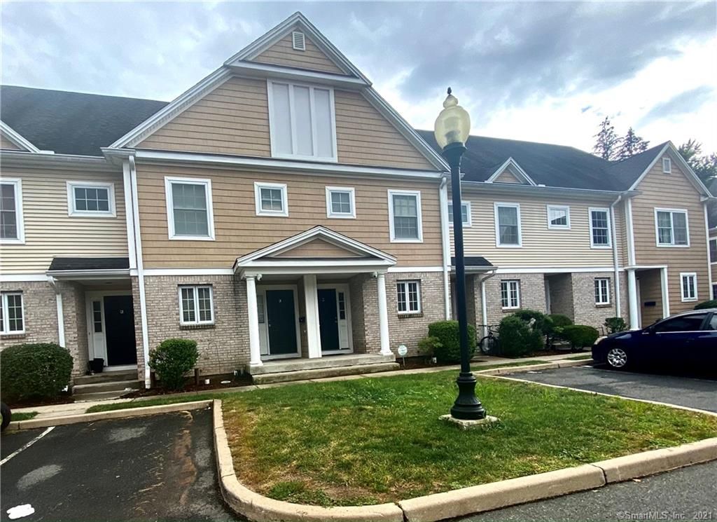 37 Alden St #L, Hartford, CT 06114