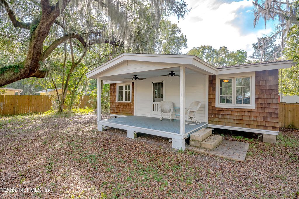 3520 BESSENT RD, Jacksonville, FL 32218