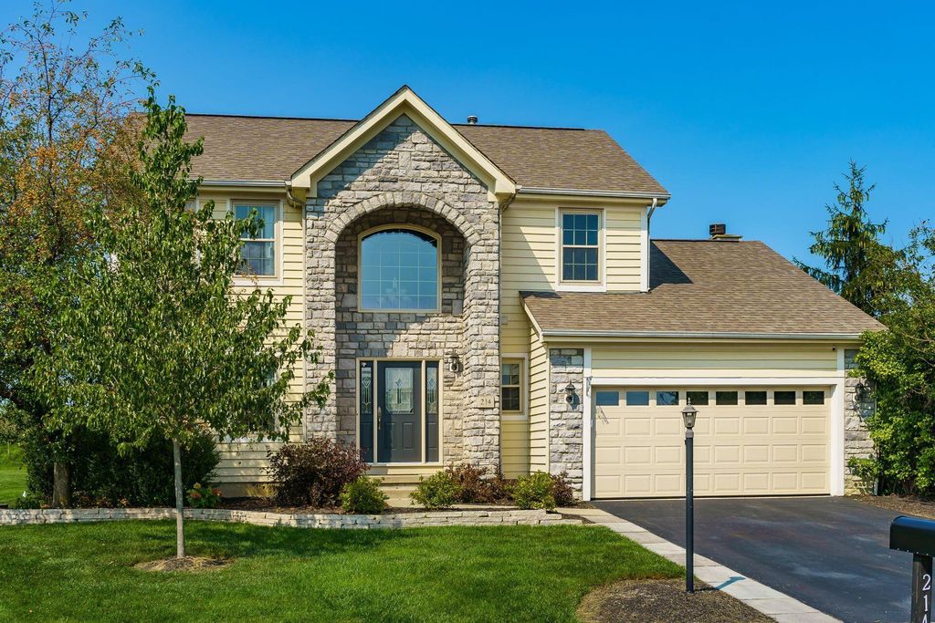 214 Sierra Woods Ct, Powell, OH 43065