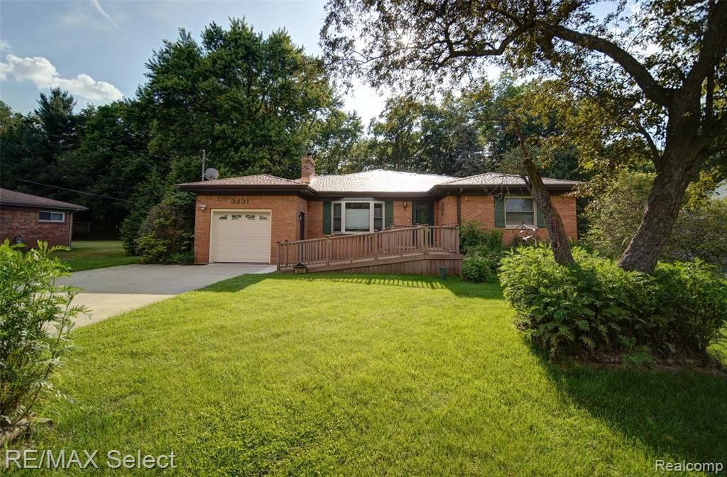 3231 Mac Ave, Flint, MI 3 Bed, 2 Bath SingleFamily Home 67 Photos