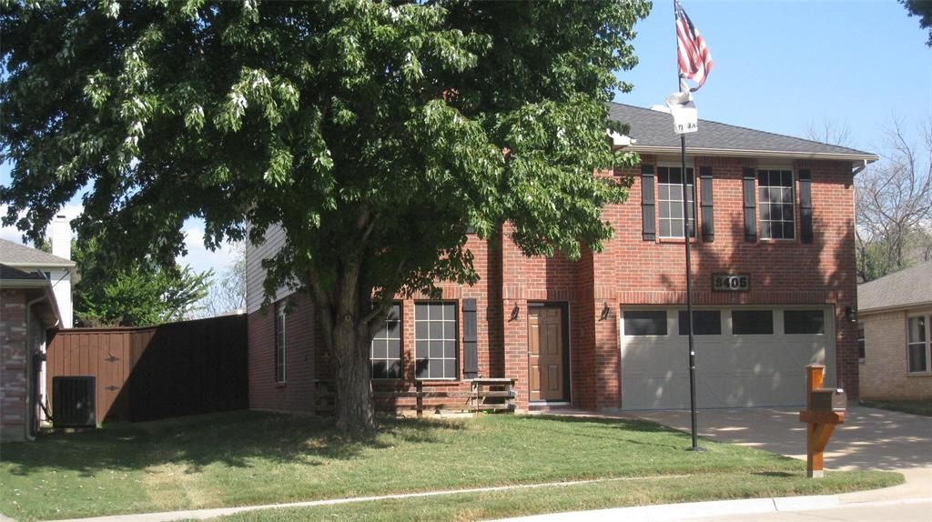 8405 Mild Creek Ln, Denton, TX 76210