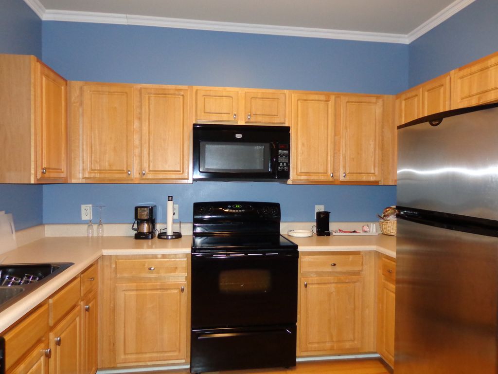 3246 Tucker Pointe Dr, Tucker, GA 30084