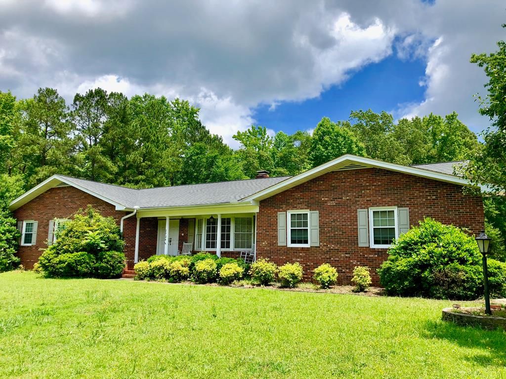 2024 Old Laurens Rd, Greenwood, SC 29649 | Trulia