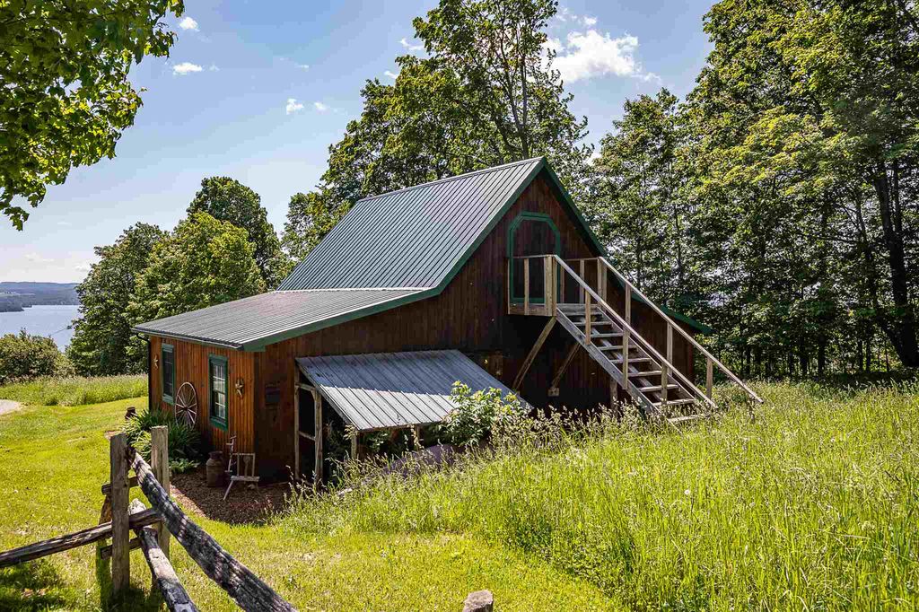 6095 Lake Rd, Newport Center, VT 4 Bed, 4 Bath SingleFamily Home 39 Photos Trulia