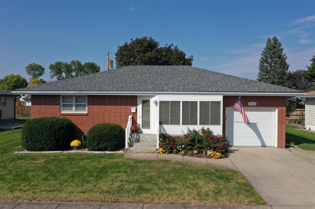 3916 21st St, Columbus, NE 68601