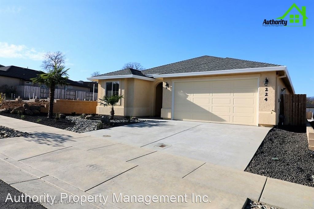 224 Mill Valley Pkwy, Redding, CA 96003