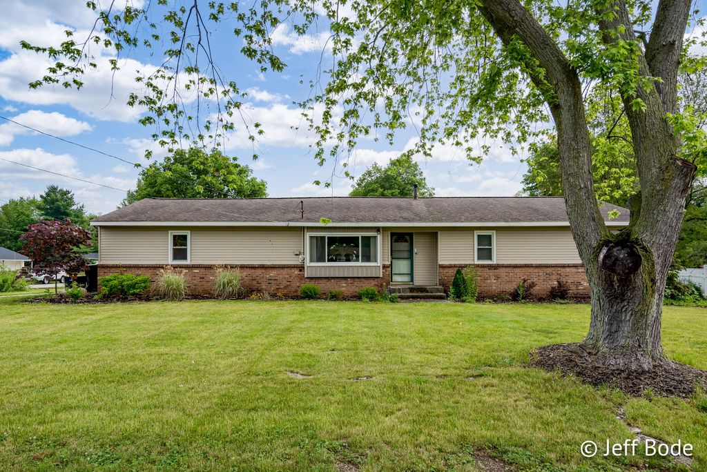 7926 Cottonwood Dr, Jenison, MI 49428 Trulia