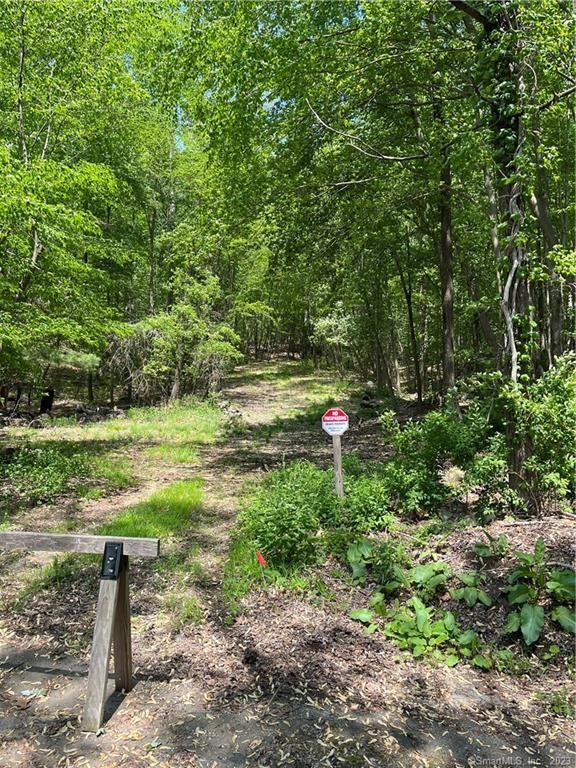 14 Dukinfield Dr, Norwich, CT 06360 Trulia