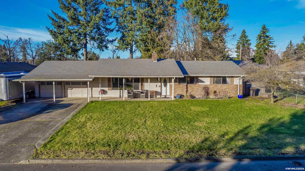 844 NW 13th Ave, Canby, OR 97013
