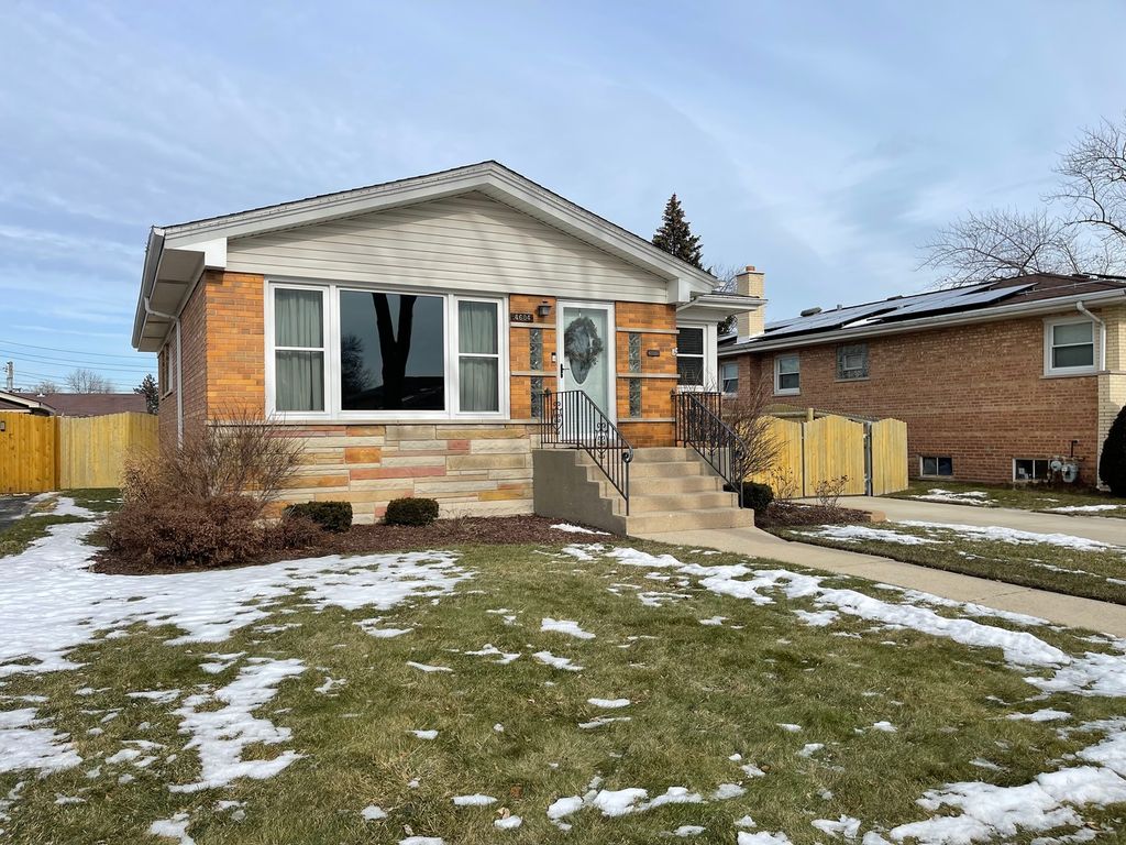 4604 W 96th Pl, Oak Lawn, IL 60453