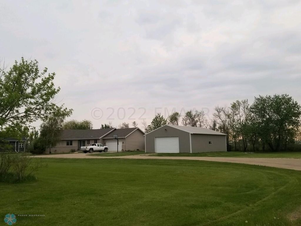 10805 County Road 17 S  #S, Horace, ND 58047