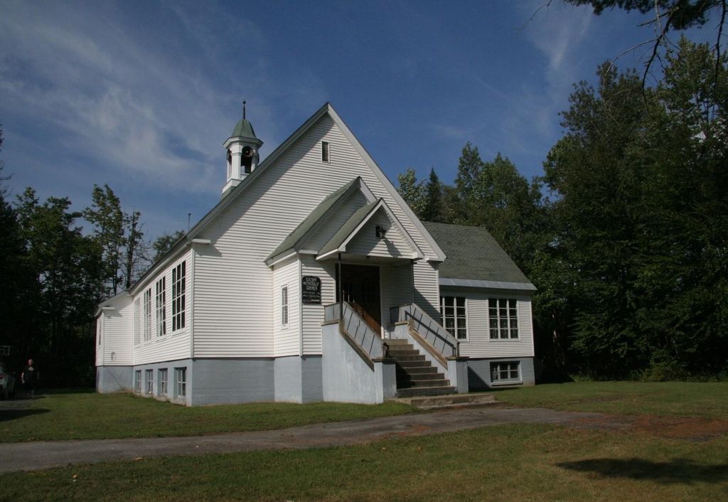 52 Elm Street, Lunenburg, VT 05906 | Trulia