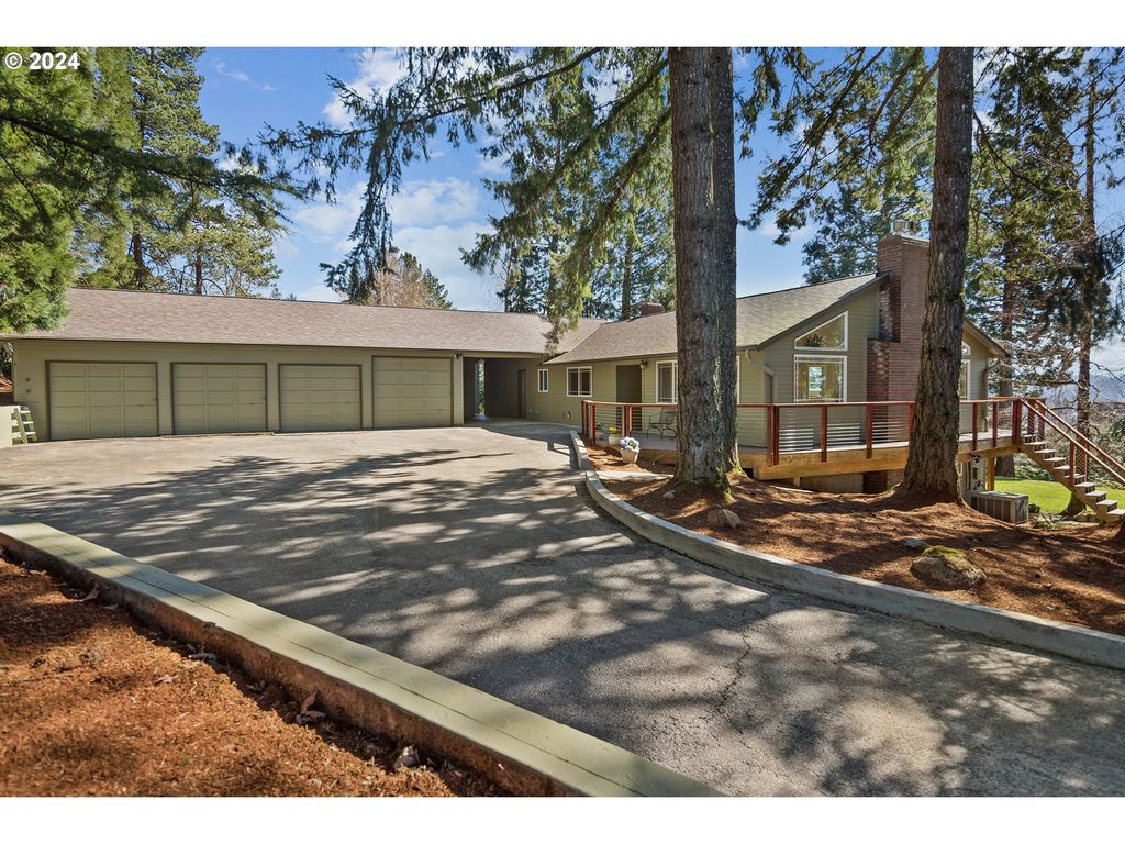 11338 SE Valley View Ter, Happy Valley, OR 97086