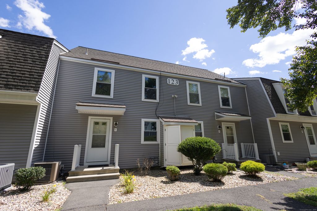 123 Brittany Farms Road APT C, New Britain, CT 06053