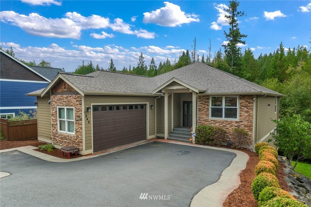 1243 Geneva Hills Rd, Bellingham, WA 98229
