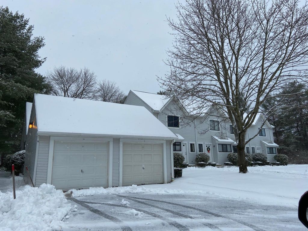50 Fenwick Dr, Farmington, CT 06032