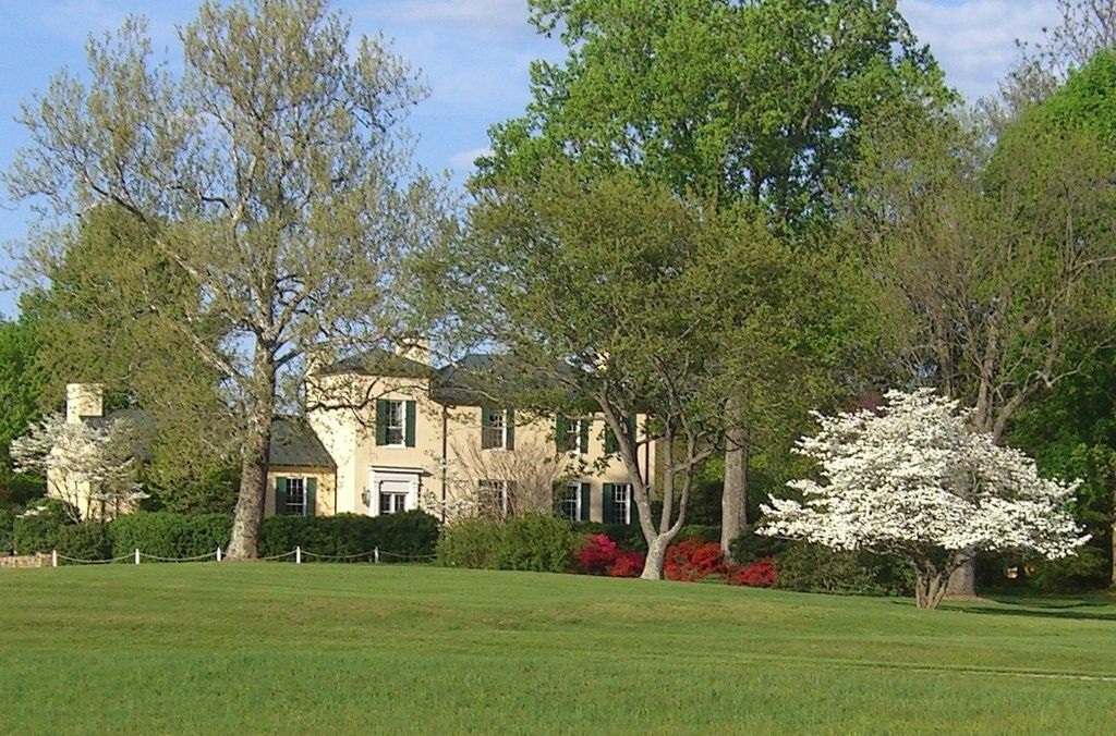 11402 Hume Rd, Hume, VA 5 Bed, 5 Bath SingleFamily Home 11 Photos