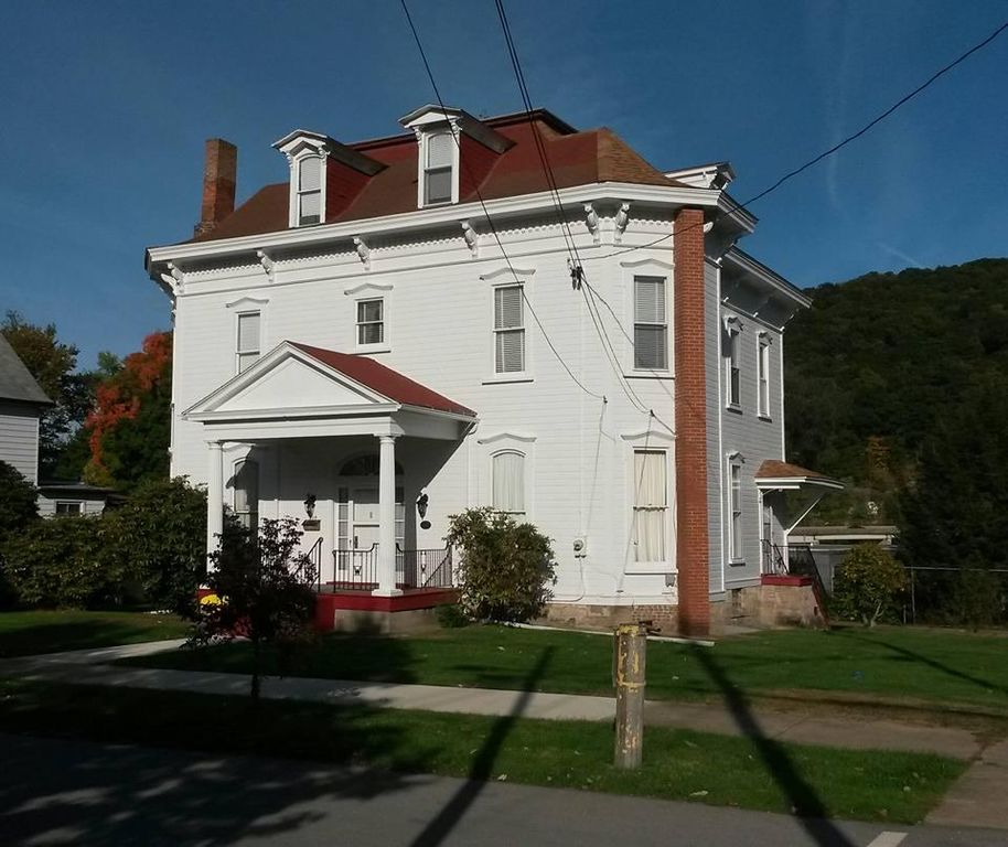 704 Elk St, Franklin, PA 16323 Trulia