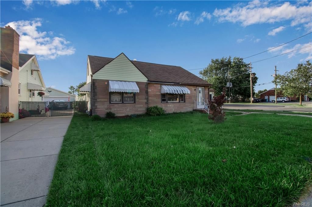 1340 Harlem Rd, Buffalo, NY 14206