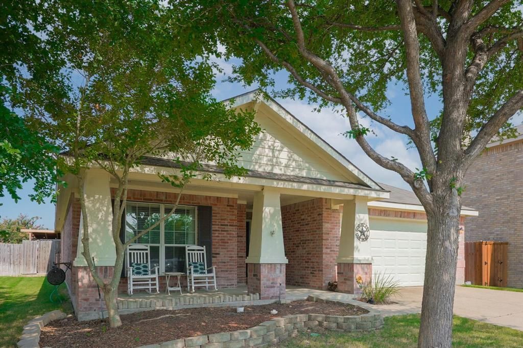 1018 Nueces Ct, Forney, TX 75126