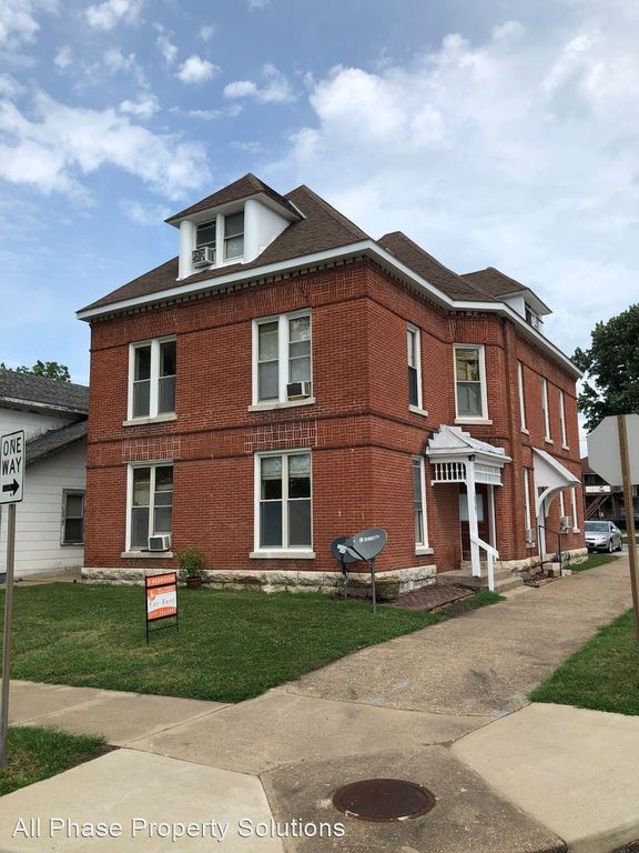 1037 1/3 Vermont St #8334648, Quincy, IL 62301
