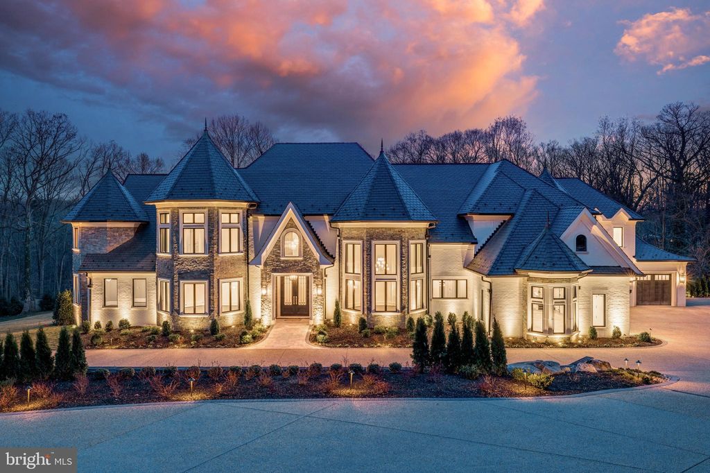 1332 McCay Ln, Mclean, VA 22101