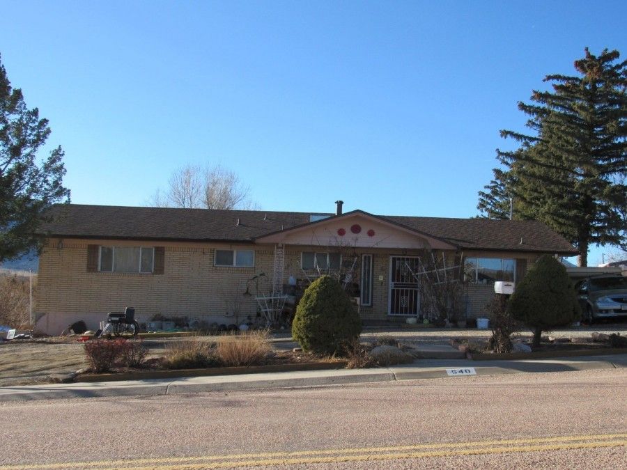 540 Crestridge Ave, Colorado Springs, CO 80906