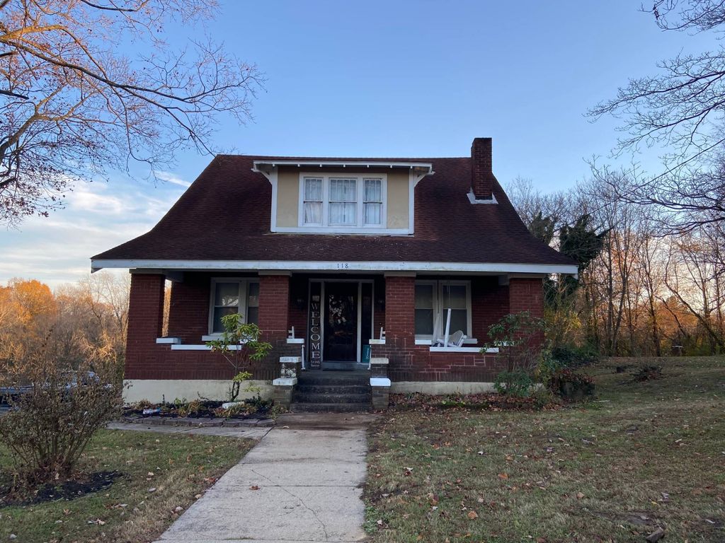 118 W Mose Rager Blvd, Drakesboro, KY 42337