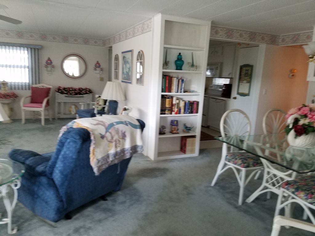 620 57th Ave  W #18E, Bradenton, FL 34207