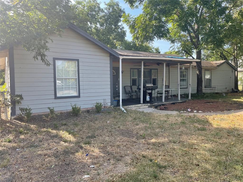 501 Old London Ln, Mesquite, TX 75149