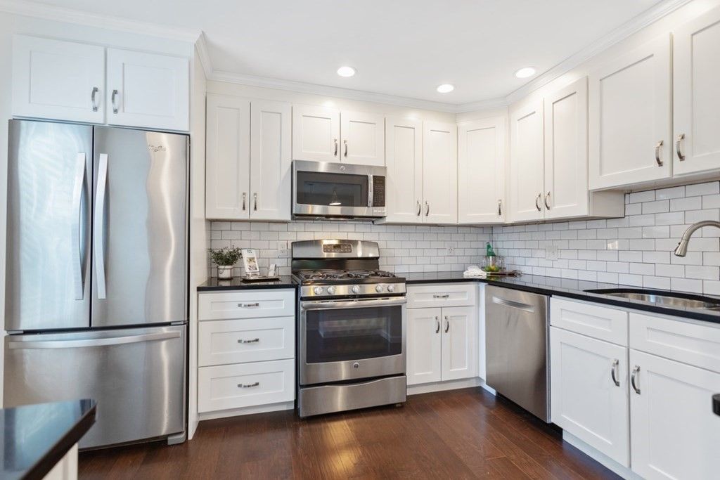 603 Gazebo Cir #603, Reading, MA 01867