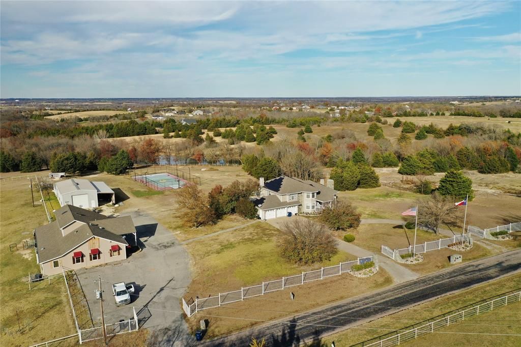 2568 Luella Rd, Sherman, TX 75090 6 Bed, 5 Bath SingleFamily Home