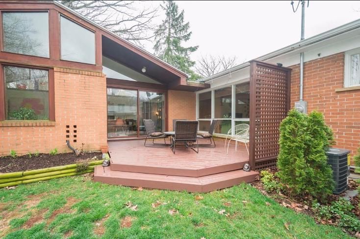 921 Raymond St, Ann Arbor, MI 48103