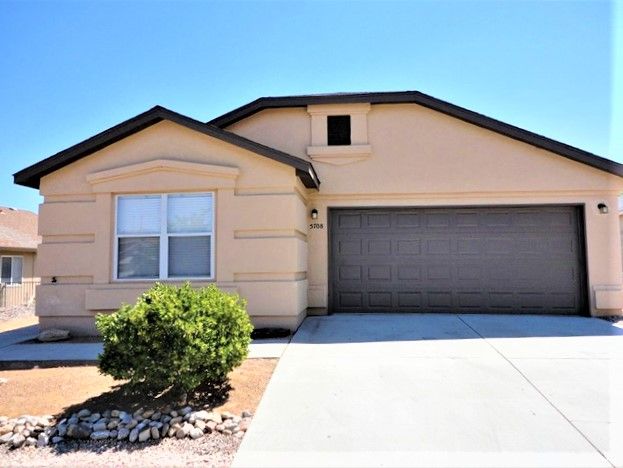 5708 Aida Rd NW, Albuquerque, NM 87114