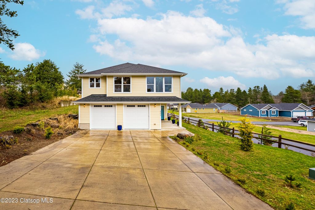502 Concession Ct, Seaside, OR 97138