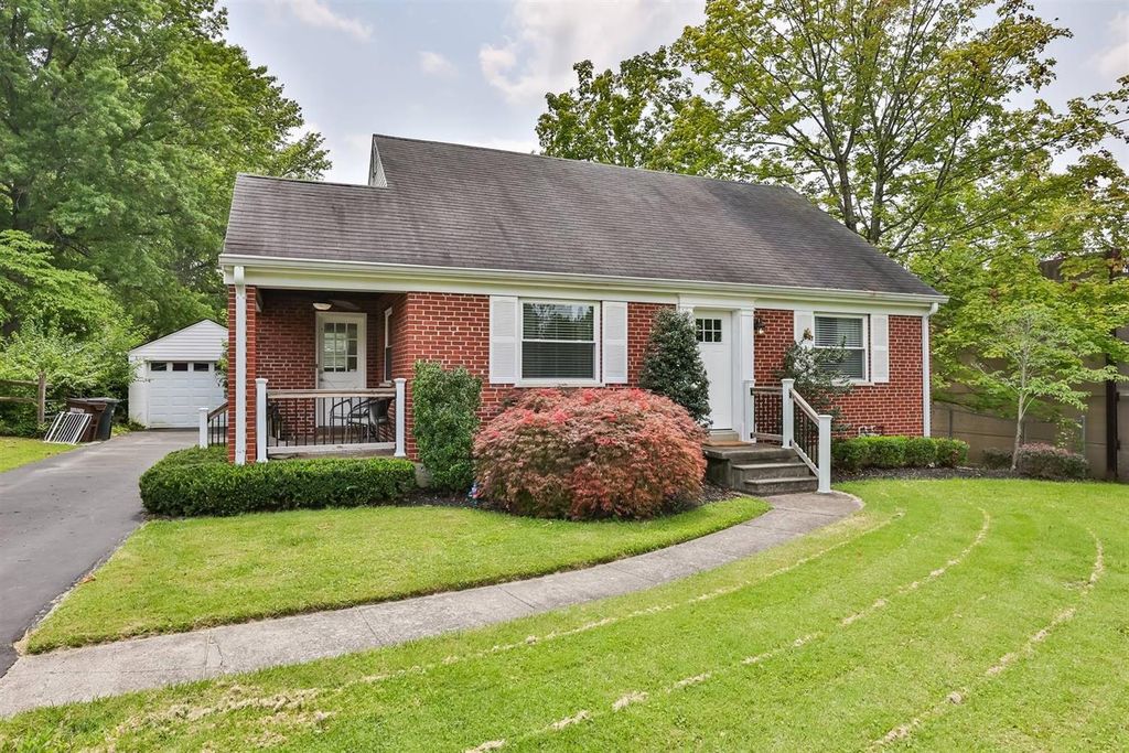 10019 Zig Zag Rd, Montgomery, OH 45242