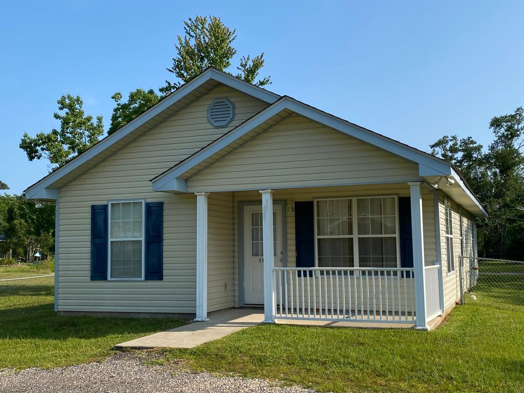 1100 Amar St, Waveland, MS 39576 Trulia