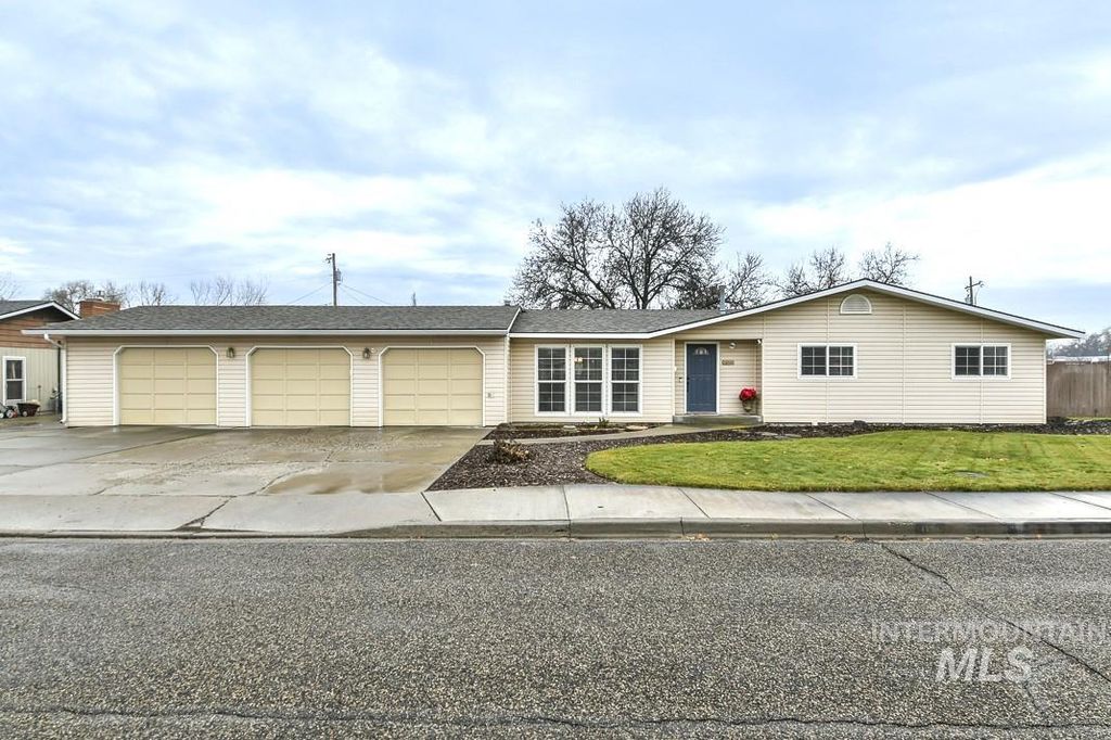 1196 SW 11th Ave, Ontario, OR 97914 Trulia