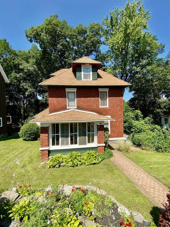 54 Moyer St, Canajoharie, NY 13317