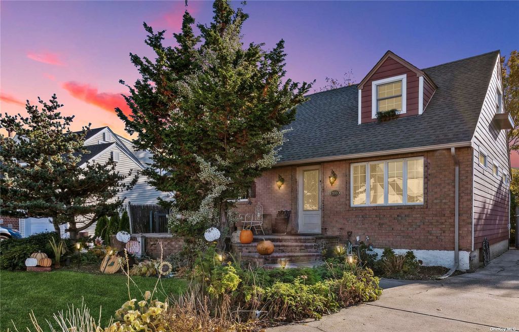 300 Peters Avenue, East Meadow, NY 11554 Trulia