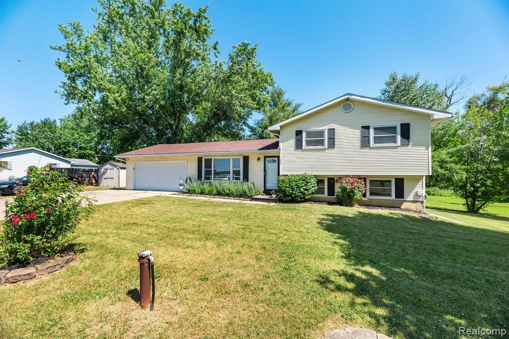 8132 Van Buren Rd, Fowlerville, MI 48836 Trulia