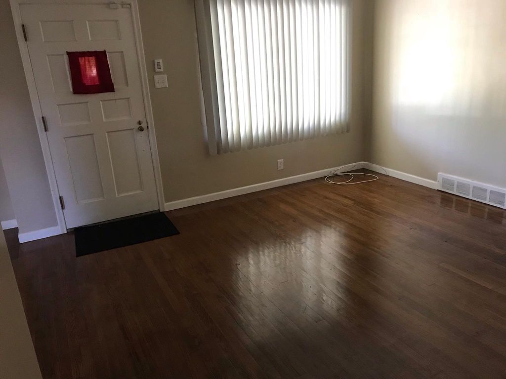 homes for rent in harper woods mi