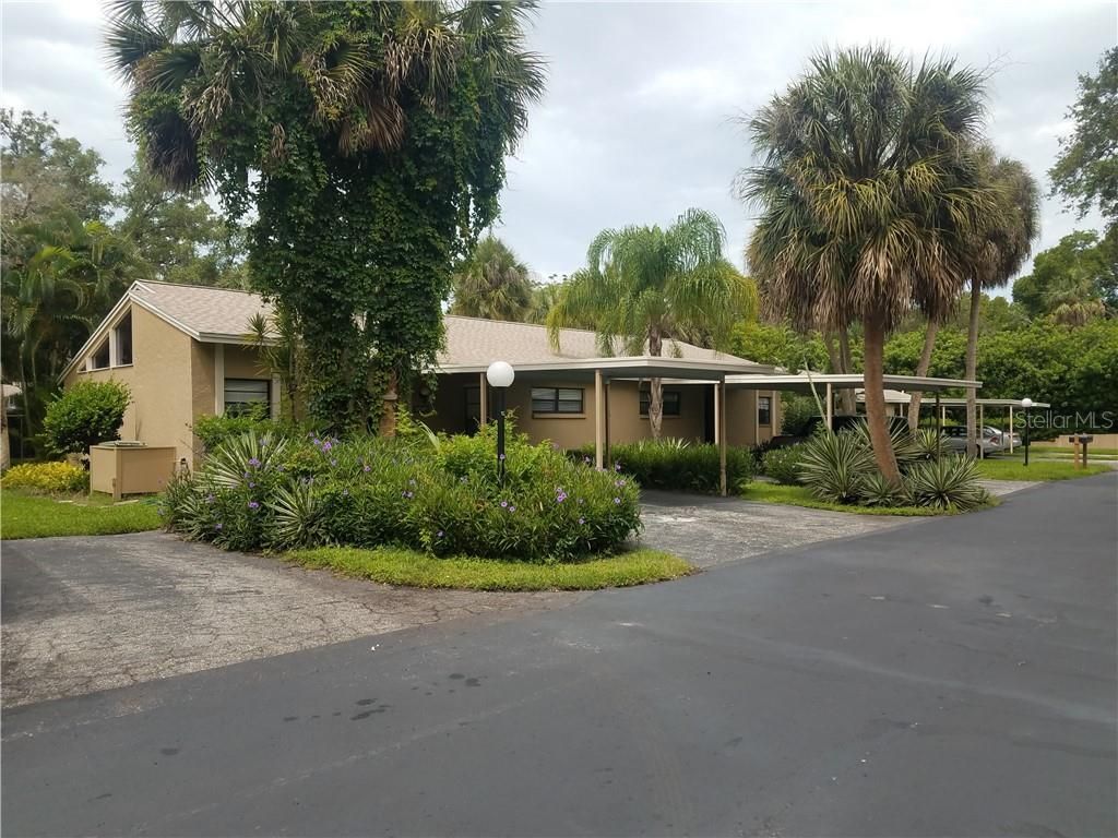 5041 Village Gardens Dr #20, Sarasota, FL 34234