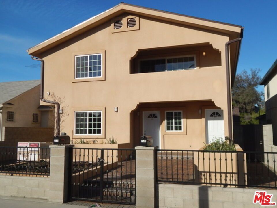 House For Rent 3 Beds 2 Baths