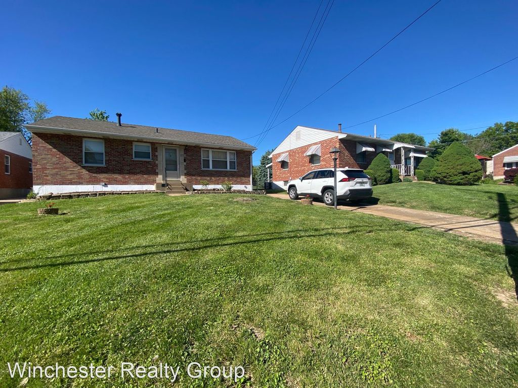 8503 Midland Blvd, Saint Louis, MO 63114