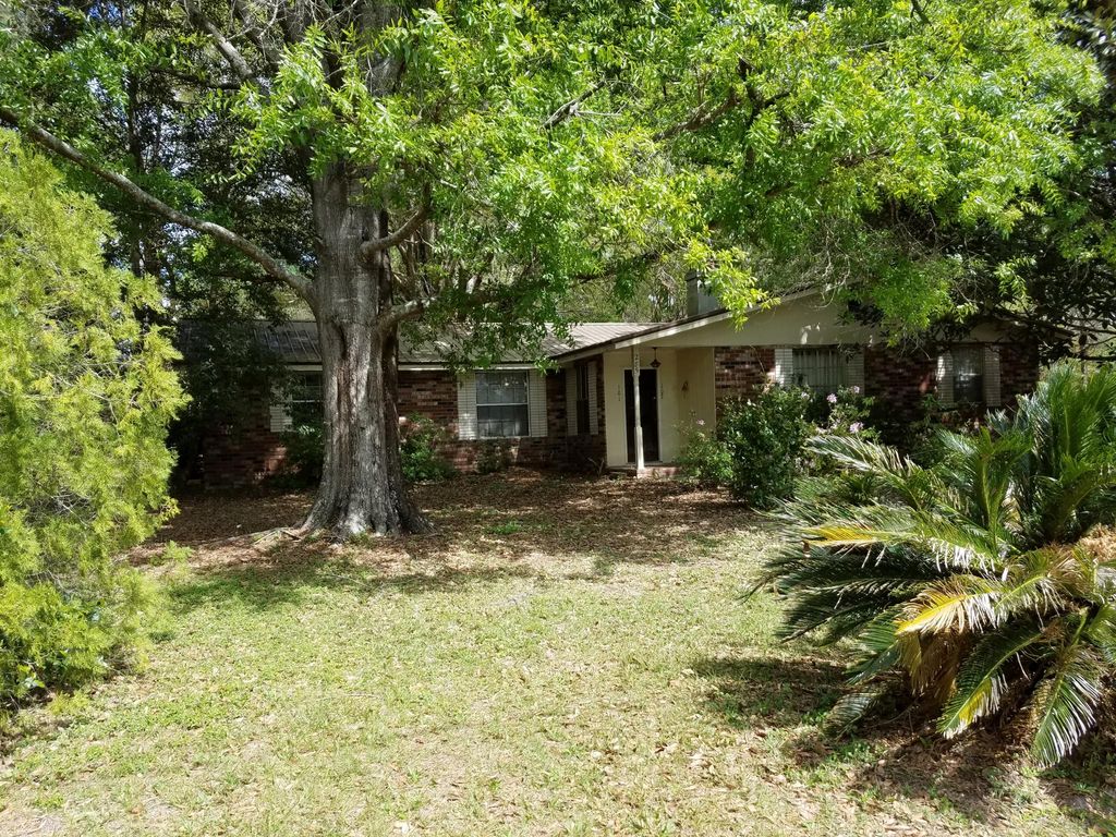 285 SW Hudson Ln #101, Lake City, FL 32025