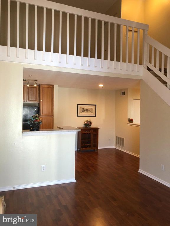 18535 Boysenberry Dr #323, Gaithersburg, MD 20879