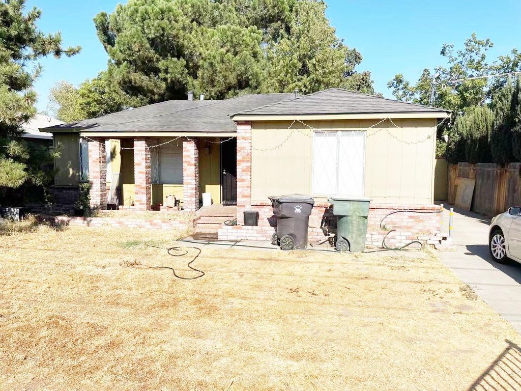 1516 N Newport Ave, Stockton, CA 95205